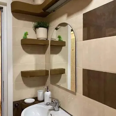 Stylish Apartment Warna